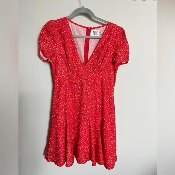 fitted lace wedding dress Nellie Mini Dress Black / Red Floral